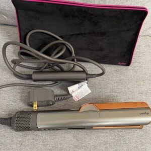 Dyson Airstrait straightener and travel bag